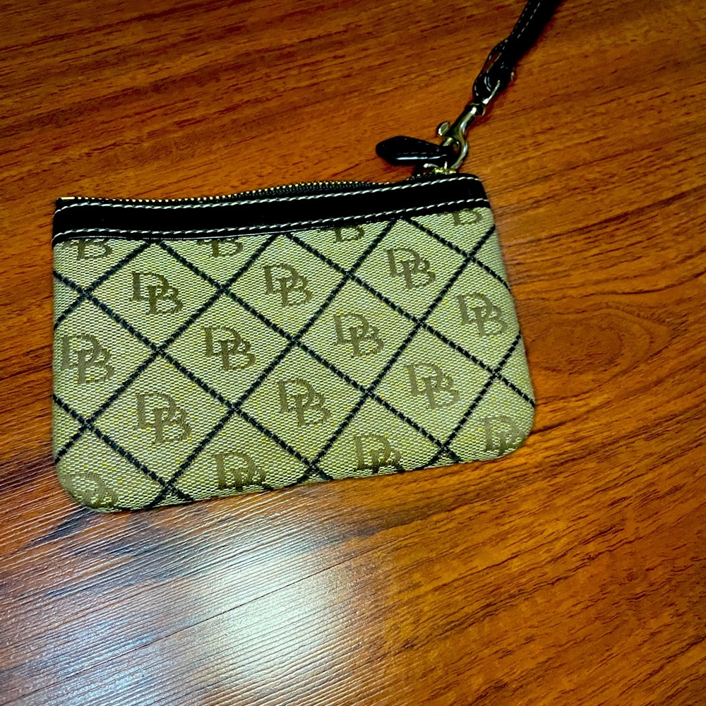 Small Dooney and Burke wallet